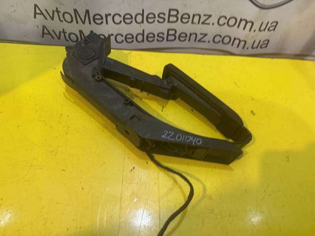 Підаль газу 2203000004 MERCEDES