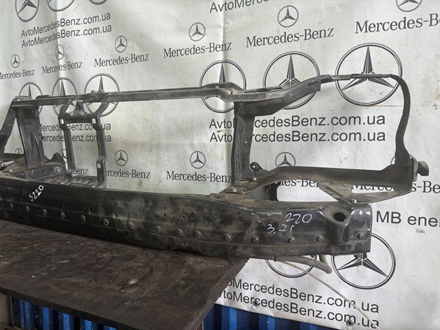 Рамка радіатора ліва 2206200172 MERCEDES