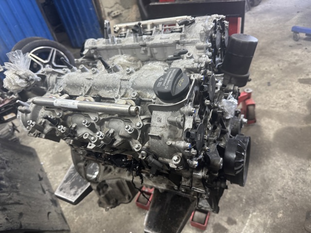 Мотор в зборі 276850 MERCEDES