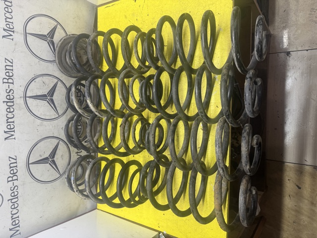 Пружини задні 6393240504 MERCEDES
