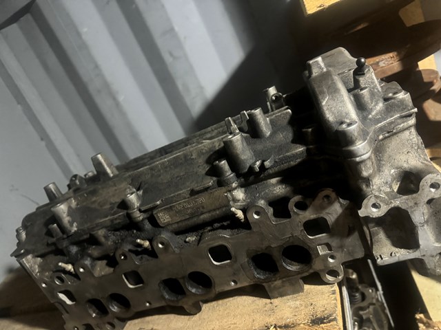 Головка циліндрів 6420106107 MERCEDES