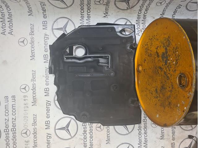 Кришка двигуна декоративна 6460101167 MERCEDES