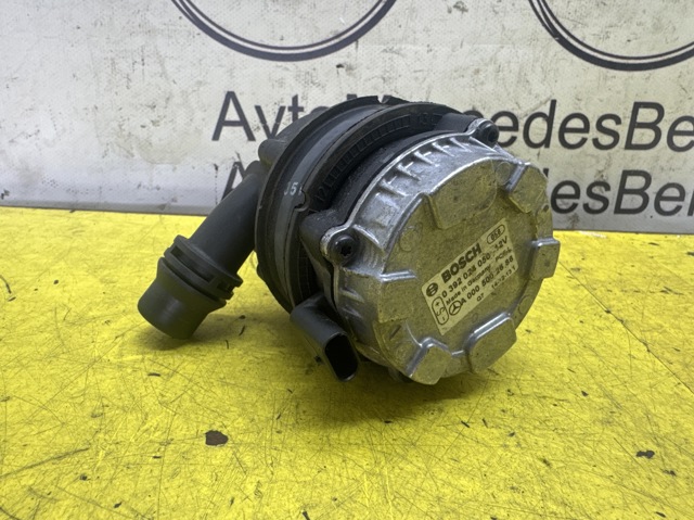 Насос охолодження інвертора A0005002686 MERCEDES