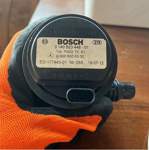 Помпа водяна, (насос) охолодження, додатковий електричний A0005006300 MERCEDES