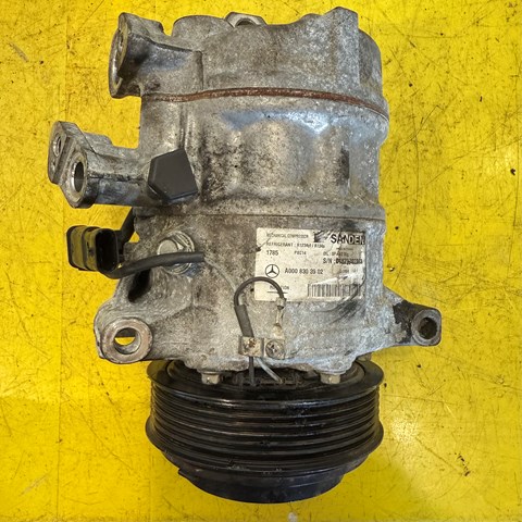 Компресор системи кондиціювання A0008303902 MERCEDES
