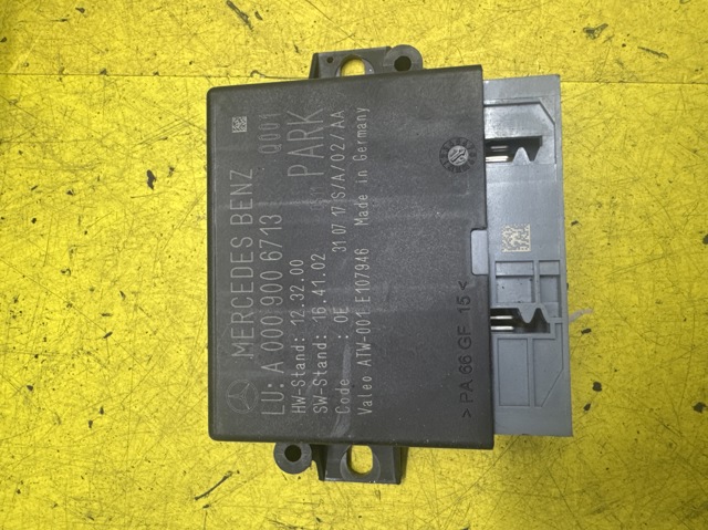 Модуль (блок ЕБУ) управління парктроніком A0009006713 MERCEDES