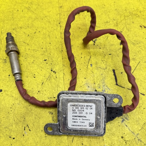 Датчик оксидів азоту NOX A0009056204 MERCEDES