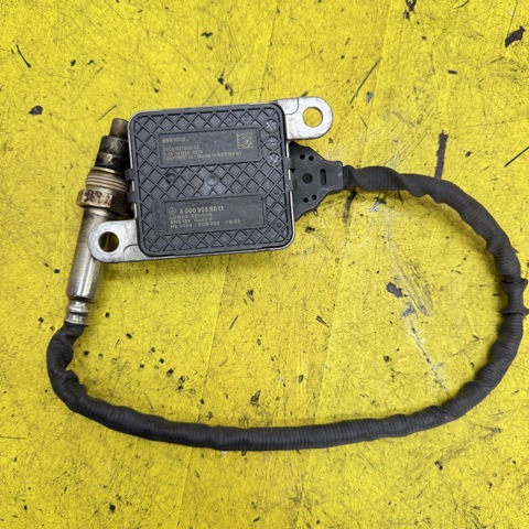 Датчик оксидів азоту NOX, передній A0009058011 MERCEDES