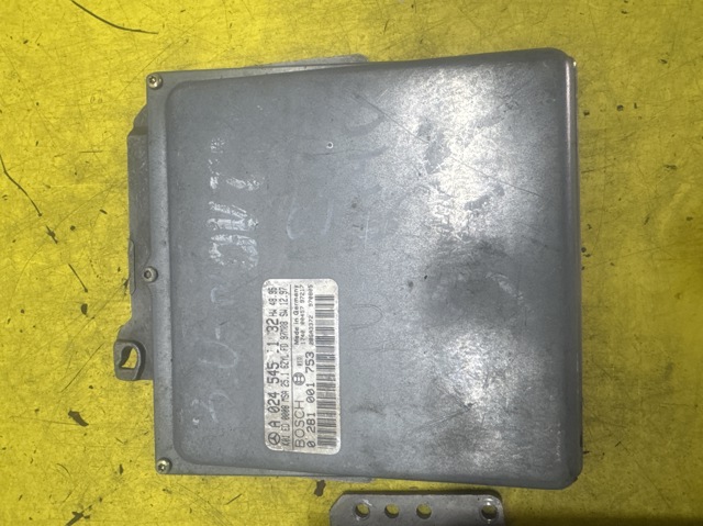 Комп'ютер двигуна A0245451132 MERCEDES