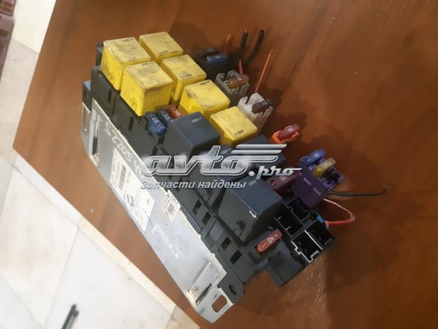 Коробка запобіжників A0325458232 MERCEDES