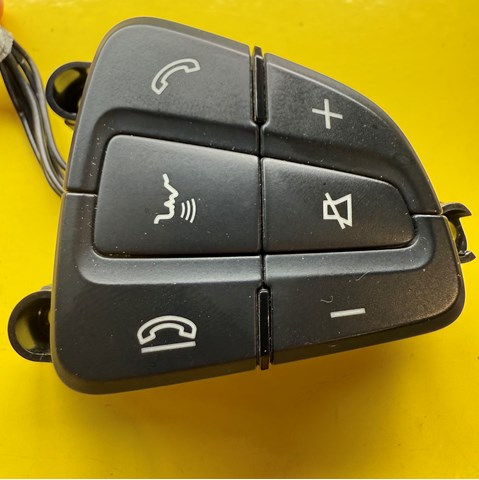 Блок кнопкових перемикачів кермового колеса A0999050700 MERCEDES