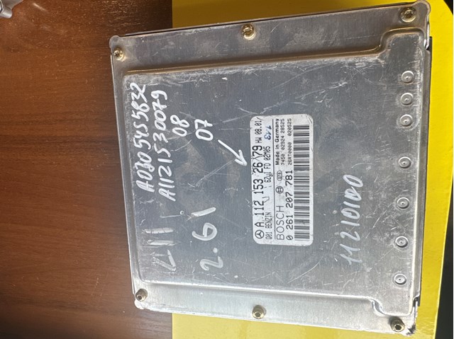 Блок двигуна A1121530879 MERCEDES