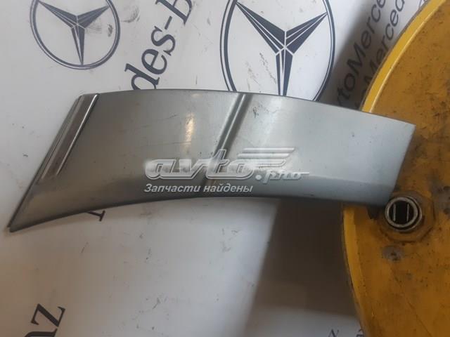 Накладка заднього правого крила A1406907840 MERCEDES