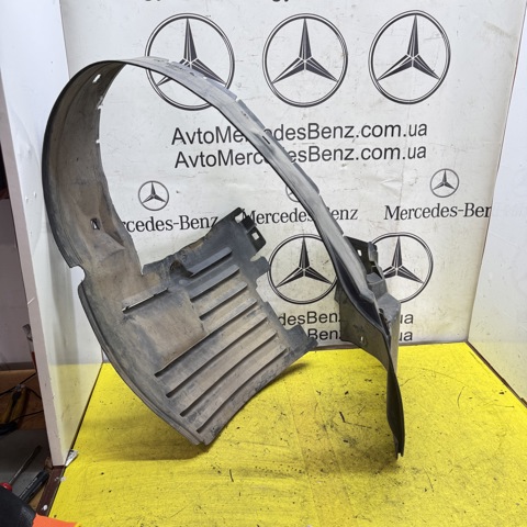 Підкрилок передній лівий A1406980130 MERCEDES