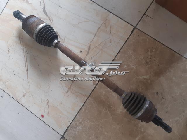 Піввісь задня, права A1643500610 MERCEDES