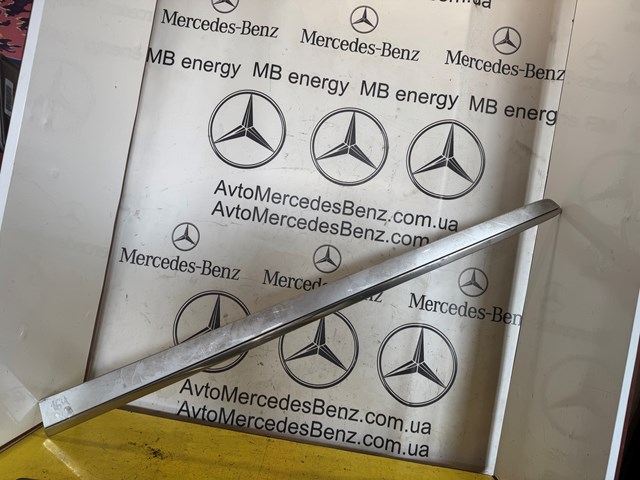 Накладка передніх дверей A1646905162 MERCEDES