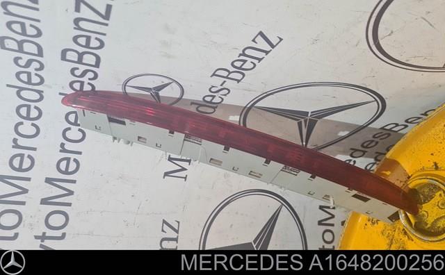 Додатковий стоп-сигнал A1648200256 MERCEDES