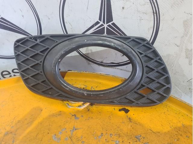 Заглушка протитуманки передньої правої A1648260224 MERCEDES