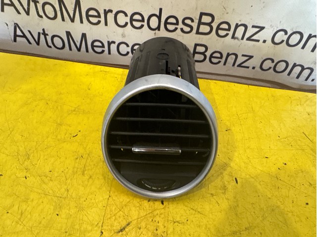 Решітка повітроводу A1648302154 MERCEDES