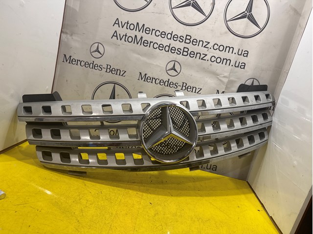 Облицювання радіатора A1648801085 MERCEDES