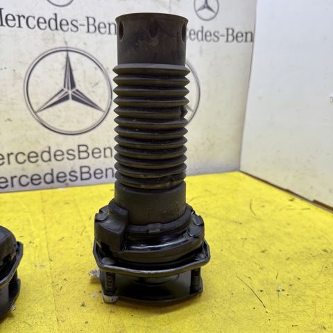 Опора стійки амортизатора переднього A1663200526 MERCEDES