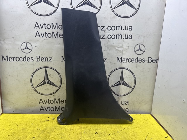 Обшивка стійки кузова внутрішньої, середня нижня ліва A1666900025 MERCEDES