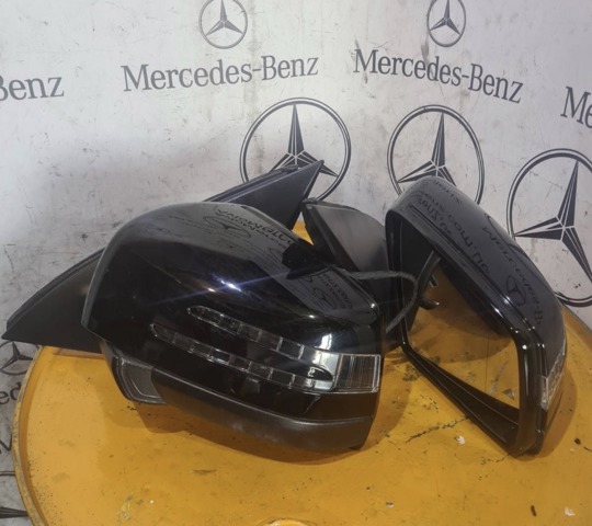 Праве дзеркало заднього виду A1668109800 MERCEDES