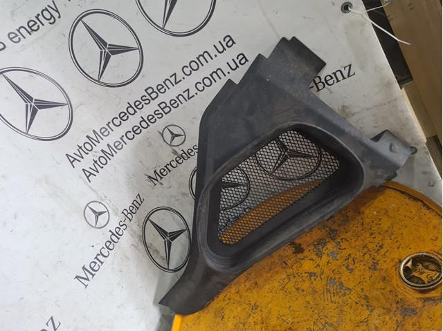 Водостік лобового скла, жабо A1668300013 MERCEDES