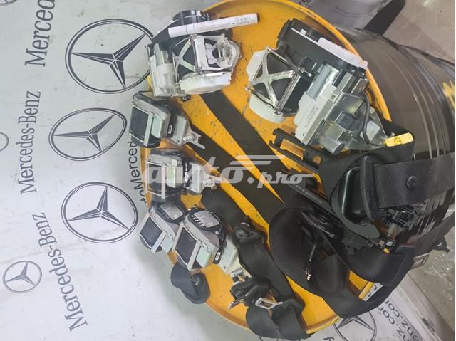Ремінь безпеки передній лівий A1668601300 MERCEDES