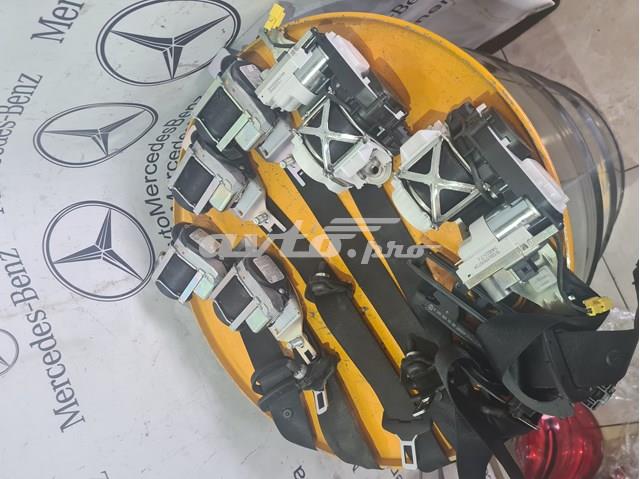 Пасок безпеки задній лівий A1668603185 MERCEDES