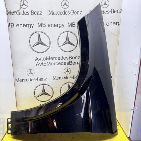 Бічна частина передня ліва A1668802700 MERCEDES