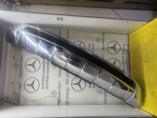 Бампер задній, нижня частина A1668804440 MERCEDES