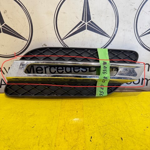 Ободок/окантовка фари противотуманной, правий A1668850874 MERCEDES