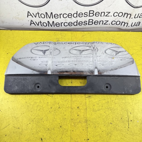 Заглушка бампера буксирувального гака, задня A1668852324 MERCEDES