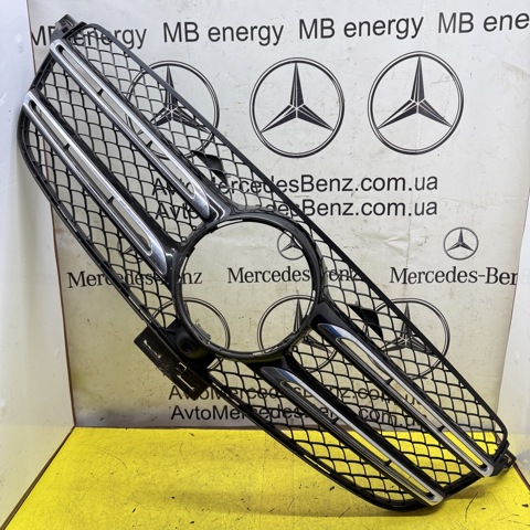 Облицювання радіатора A1668880260 MERCEDES