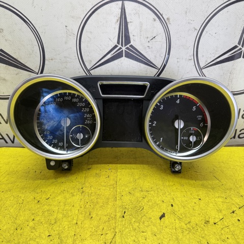 Щиток приладів A1669003606 MERCEDES