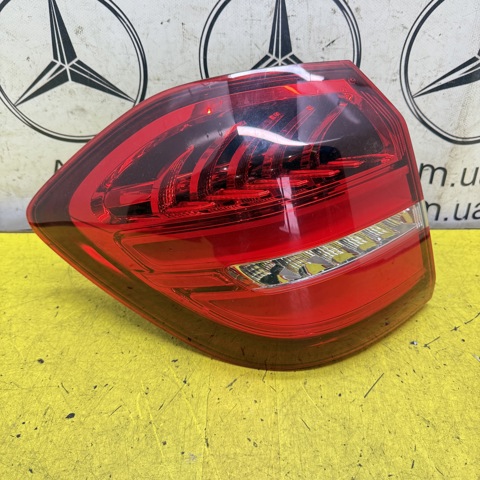 Задня ліва фара A1669060302 MERCEDES