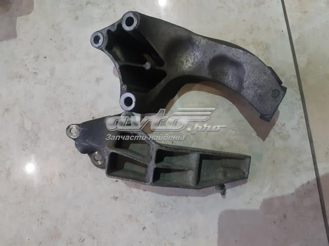 Кронштейн КПП A1682410901 MERCEDES