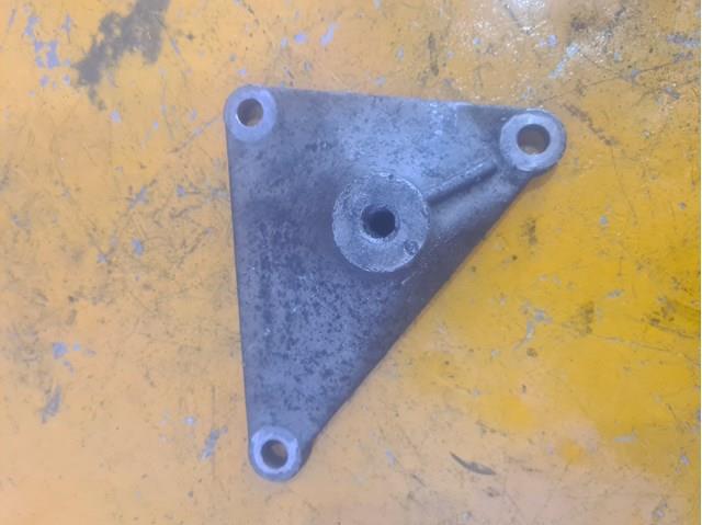 Балка кріплення коробки передач A1682420401 MERCEDES