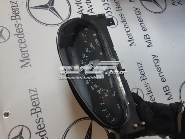 Щиток приладів додатковий A1685404711 MERCEDES