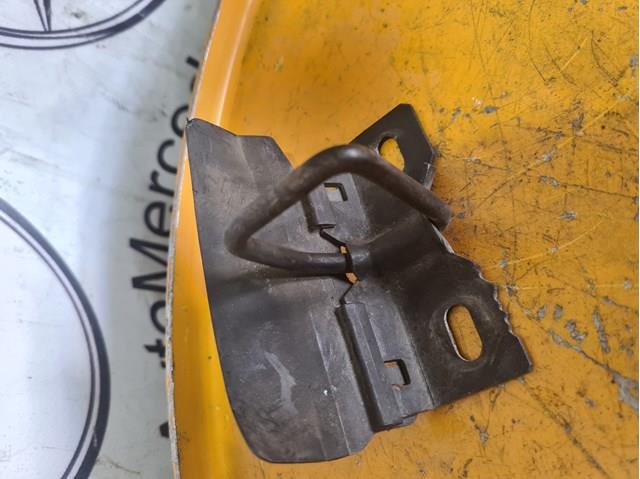Замок кришки капота A1688800060 MERCEDES