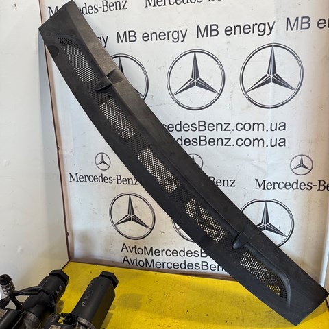 Огорожа, рамка під лобове скло A1698360018 MERCEDES