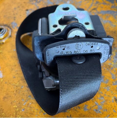 Пасок безпеки задній правий A1698600685 MERCEDES