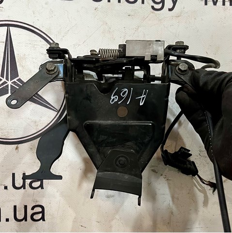 Замок капота A1698800460 MERCEDES