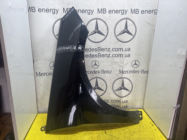 Переднє праве крило A1698800618 MERCEDES