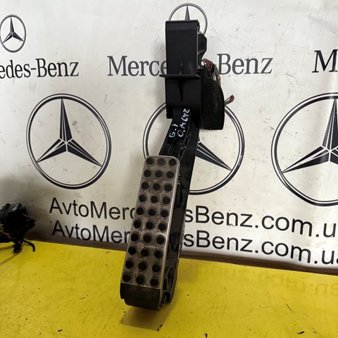 Педаль газу (акселератора) Mercedes E