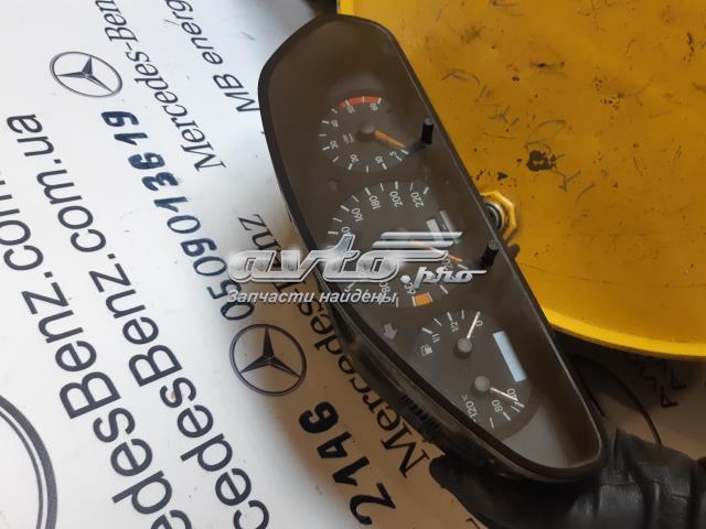 Панель приладів A2025405411 MERCEDES