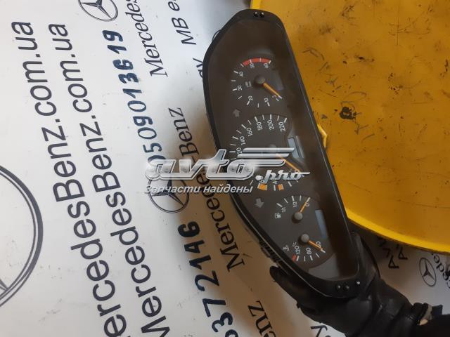 щиток приладу A2025407748 MERCEDES