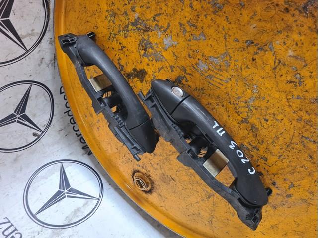 Тримач зовнішньої ручки дверей, лівих дверей A2037600134 MERCEDES