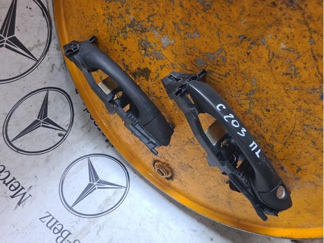 Тримач зовнішньої ручки дверей, правих дверей A2037600234 MERCEDES